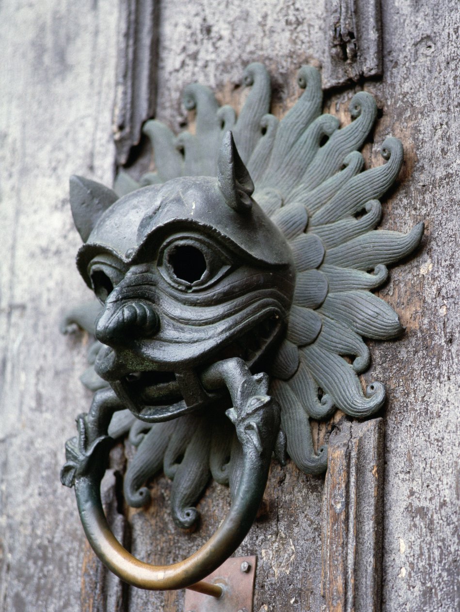 Durham Kathedraal Sanctuary Knocker, kopie van 12e-eeuws bronzen origineel (foto) door School English