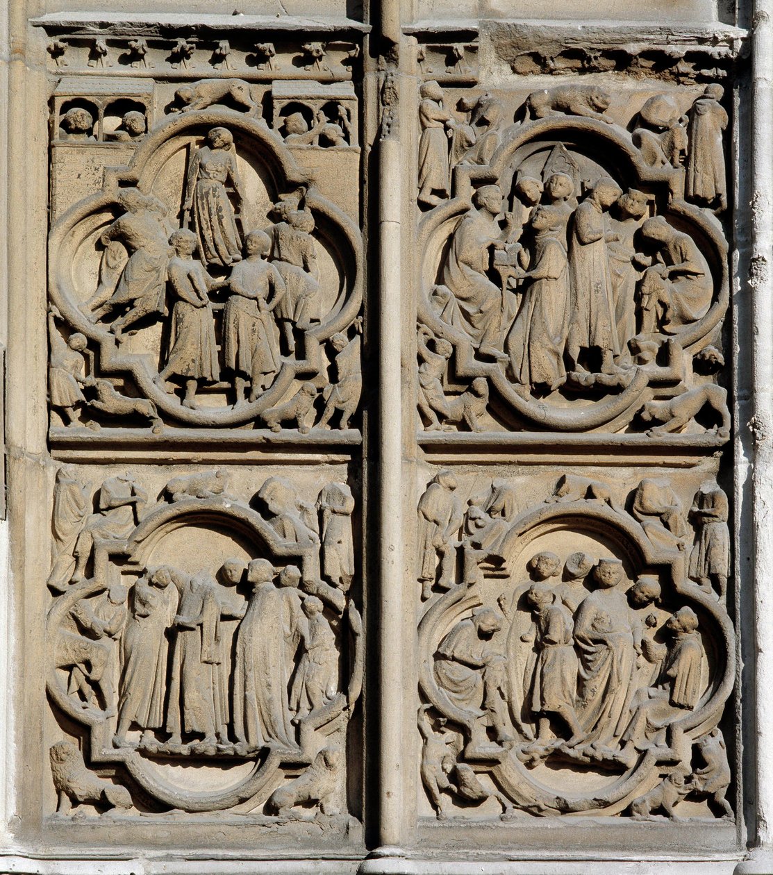 Gotische kunst: scènes van onderwijs. Detail van het zuidportaal van de Notre-Dame kathedraal in Parijs door School French