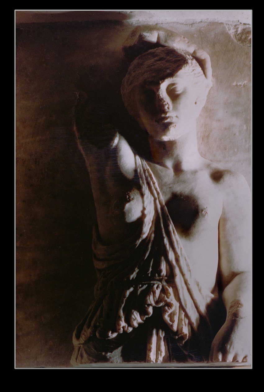 Beeld van een Amazone, reliëf van het altaar van Artemis, Tempel van Artemis in Efeze door School Greek