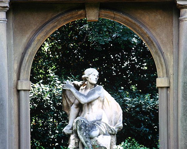 Standbeeld van Venus, in de tuinen van de Villa la Pietra door School Italian