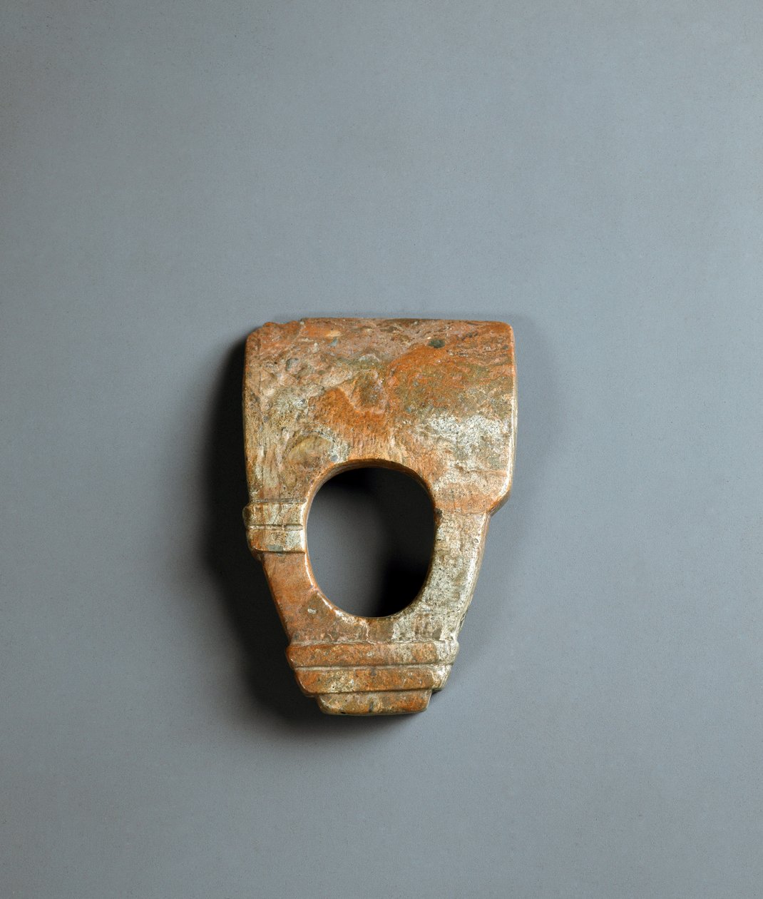 Rode granieten ringvormige hak, Jomon-periode door Japanese School