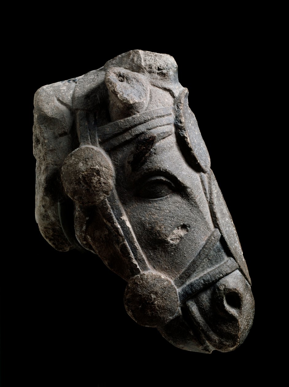 Paardenhoofd, stenen sculptuur uit Fuente la Higuera door School Spanish