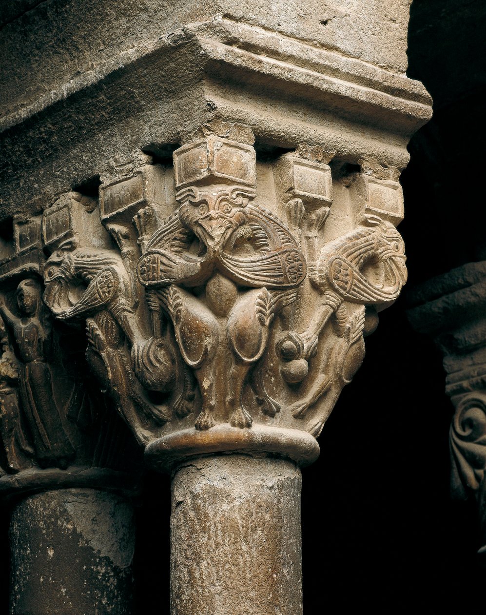 Kapiteel van een zuil, uit de kerk van Santa Maria de l