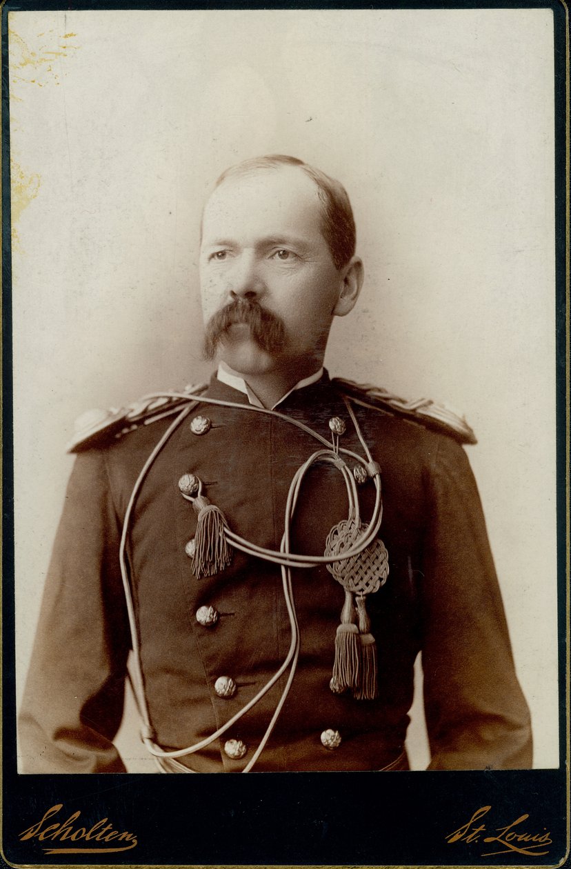 Louis H. Rucker, kapitein, U.S. Army door St. Louis Scholten