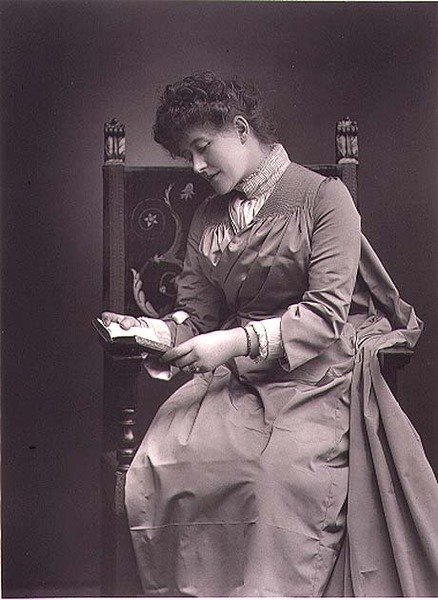 Ellen Terry (1847-1928) portretfoto, midden 1880s door Studio Walery