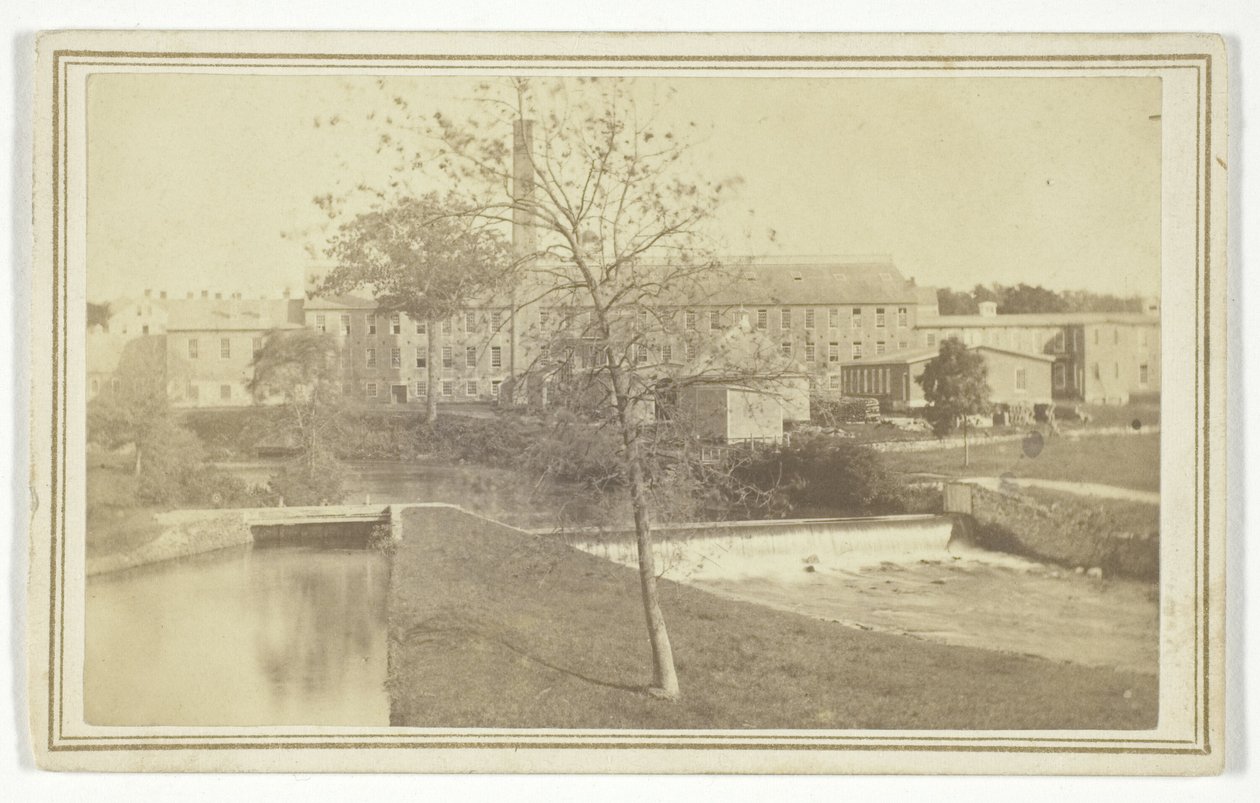 Zonder titel (rivier met watervallen en fabrieksgebouw) door T. Holmes