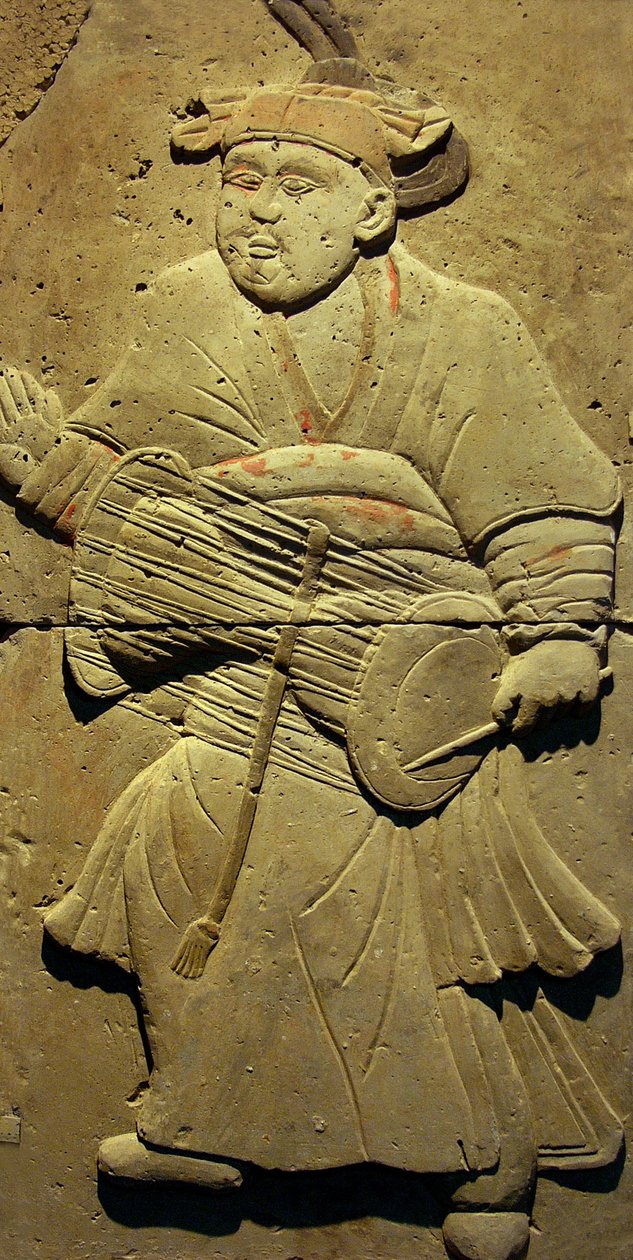 Terracotta stele met muzikant, Tang-dynastie (618-907), ontdekt in de provincie Shaanxi, Steles Forest Museum in Xian. Fotografie, Leonard de Selva, China, 2006. door Tang Dynasty Chinese School