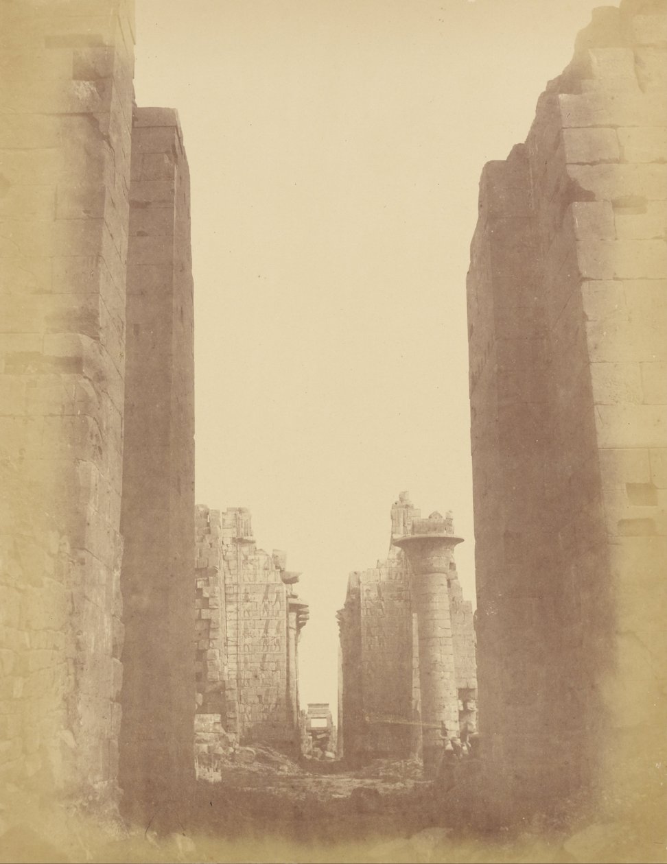 Karnak, Uitzicht door de Hypostyle Zaal door Théodule Devéria