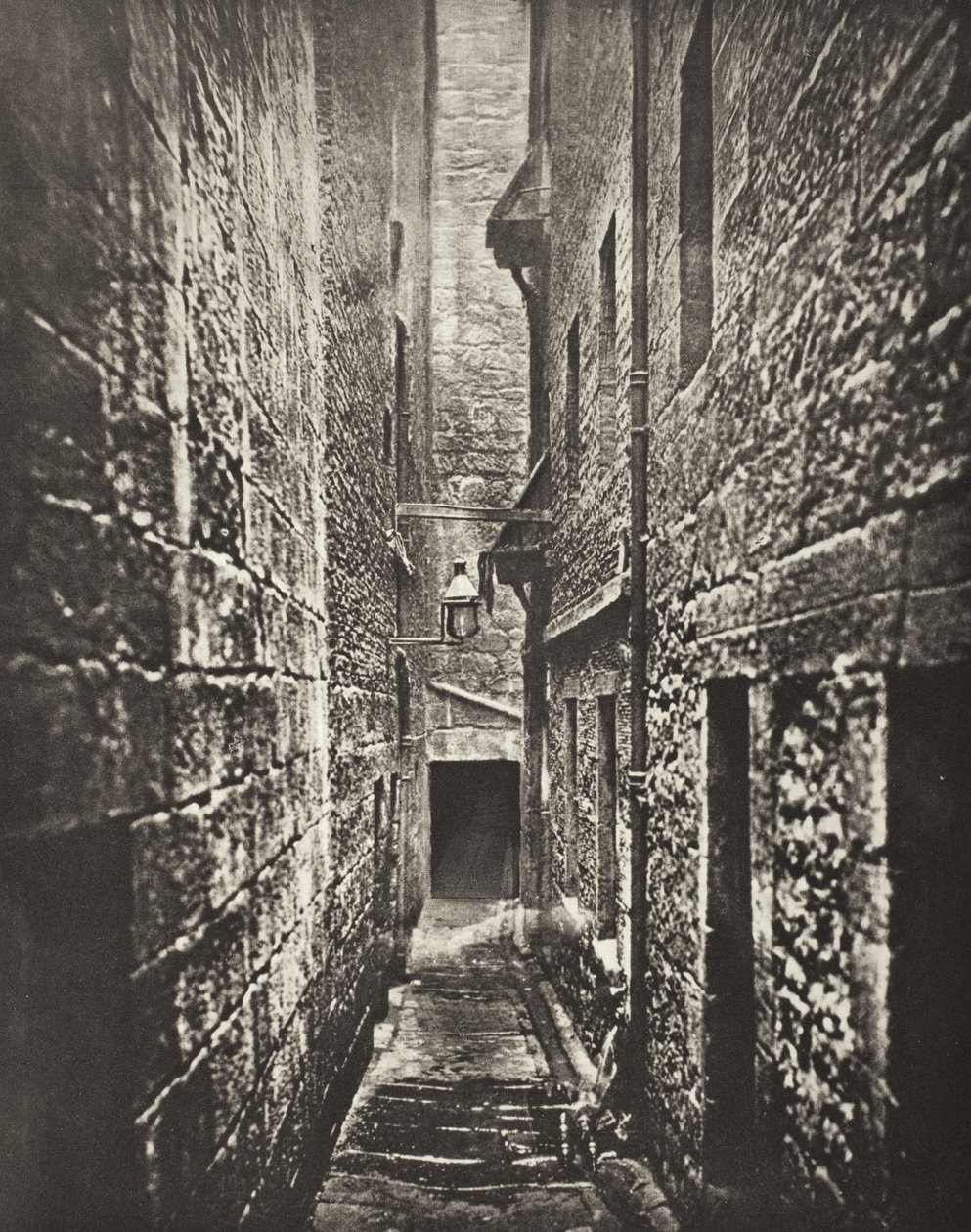 Steeg nr. 61, Saltmarket (#27) door Thomas Annan