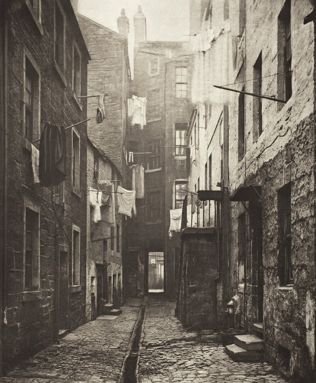 Steeg nr. 75, High Street (nr. 12) door Thomas Annan