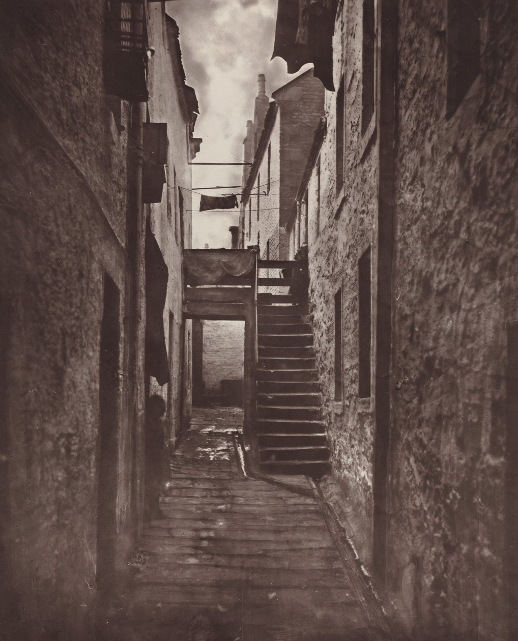 Plaat 32: Close, No. 128 Saltmarket, 1868-1871, gedrukt 1877 door Thomas Annan