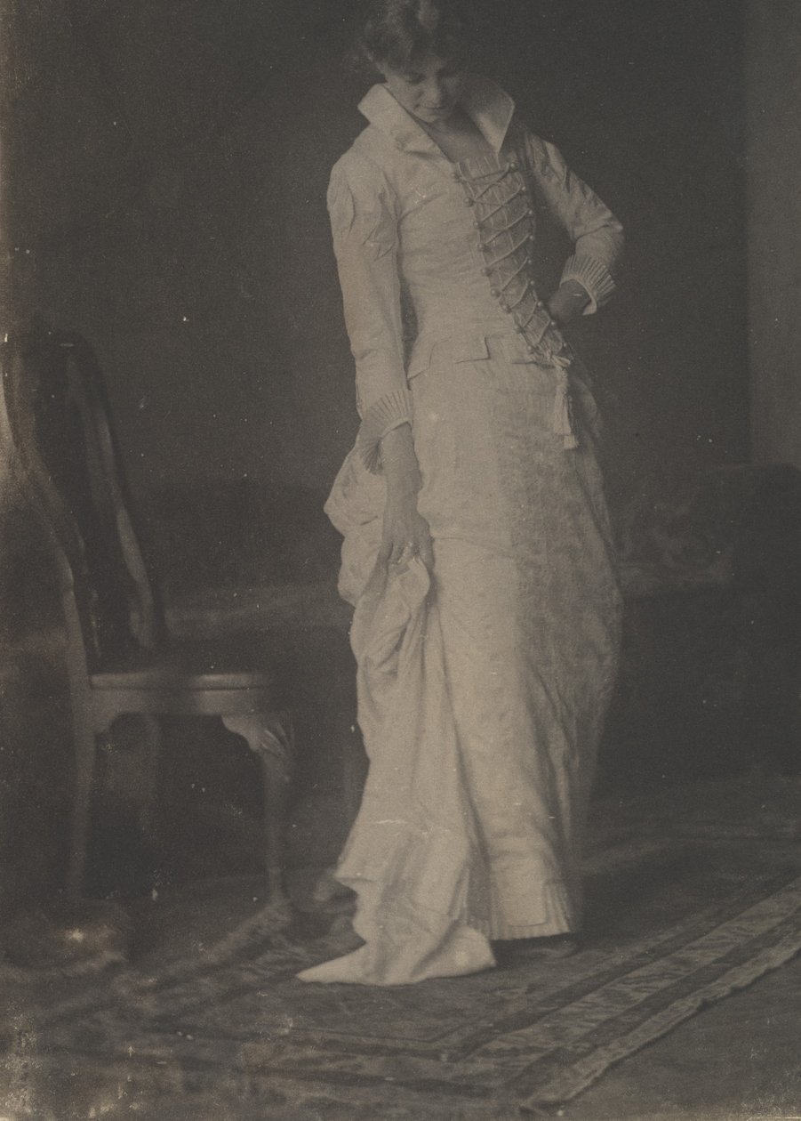 [Vrouw in witte jurk met kanten lijfje in de studio van Thomas Eakins], 1880s door Thomas Eakins