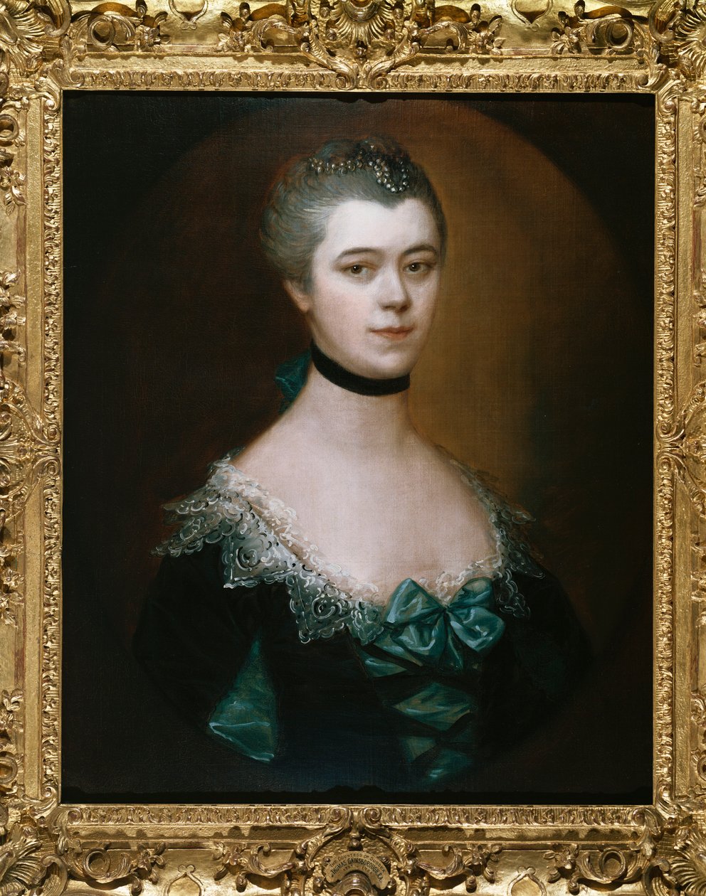 Portret van de gravin van Sussex, buste lengte, in een blauwe jurk met zwarte afwerkingen door Thomas Gainsborough