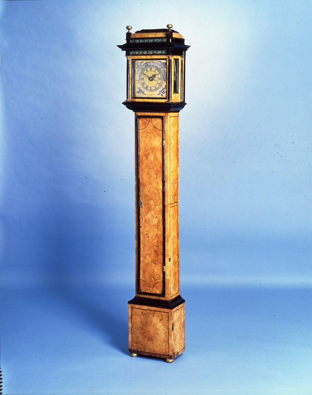 De Buxushouten Tompion Nachtklok, ca. 1678-80 door Thomas Tompion
