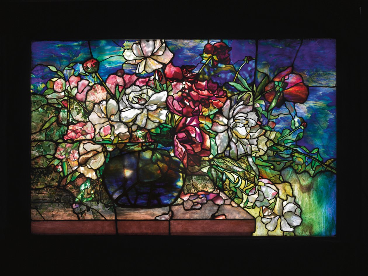 Een "pioenroos" raam uit het Darius Goff House, Pawtucket, Rhode Island, c.1893 door Tiffany Studios
