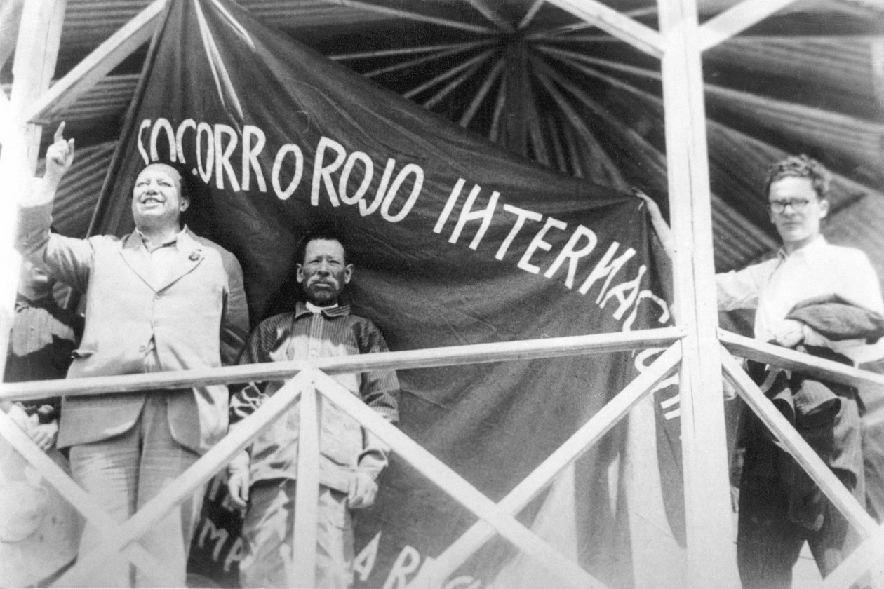 Internationale Rode Hulp: Diego Rivera op een bijeenkomst van 