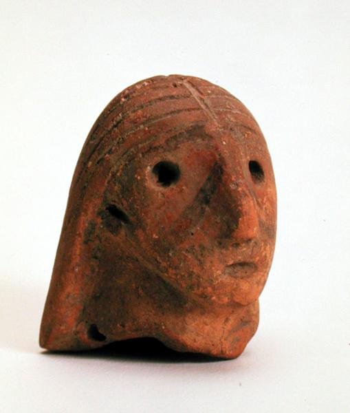 Hoofd van een vrouwelijke figurine, Krinichki door Tripolye Tripolye