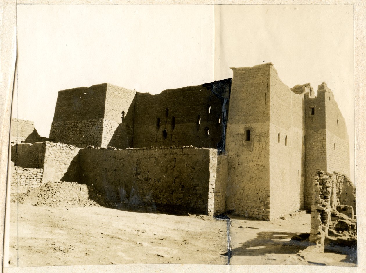 Grote donjon (qasr) van het klooster van St Simeon, Aswan, Egypte, foto door Ugo Monneret de Villard door Ugo Monneret de Villard