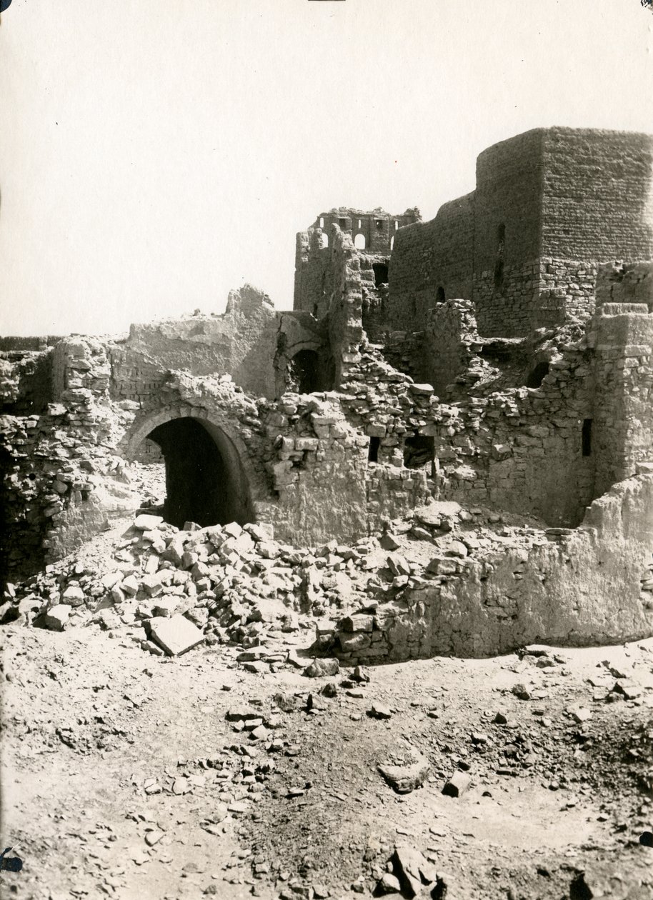 Grote donjon (qasr) van het klooster van St Simeon, Aswan, Egypte, foto door Ugo Monneret de Villard door Ugo Monneret de Villard
