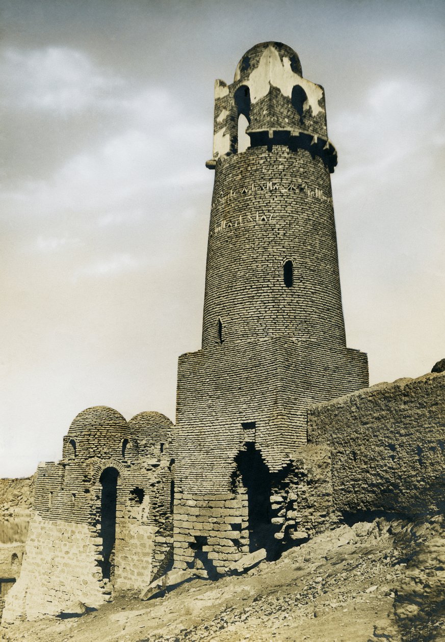 Minaret van al-Mashhad al-Bahari, bij Aswan, Egypte, foto door Ugo Monneret de Villard door Ugo Monneret de Villard