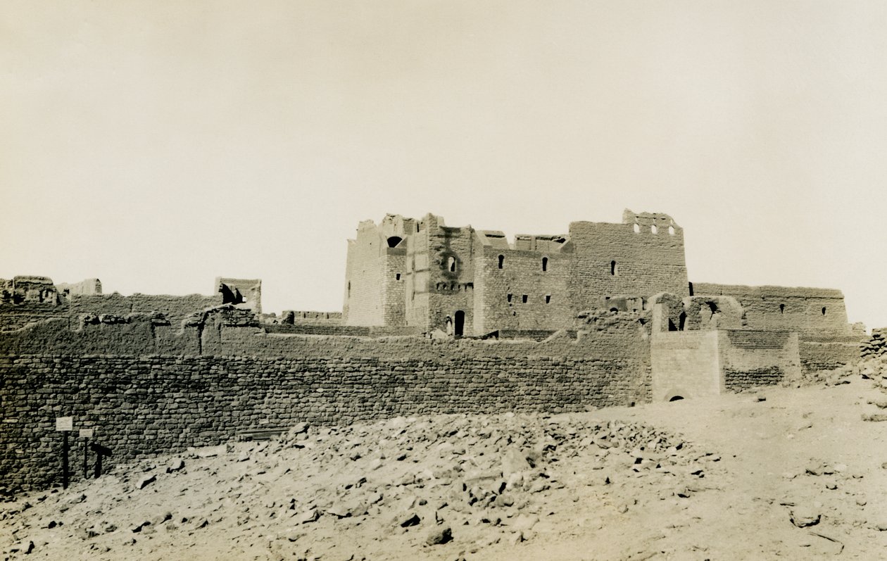 Klooster van St Simeon, van buiten gezien vanuit het oosten, Aswan, Egypte, foto door Ugo Monneret de Villard door Ugo Monneret de Villard