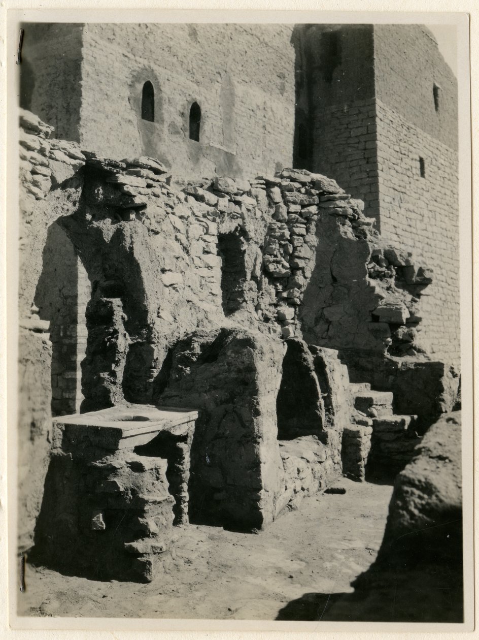 Ruïnes van zoutfabriek, Klooster van St Simeon, Aswan, Egypte, foto door Ugo Monneret de Villard door Ugo Monneret de Villard