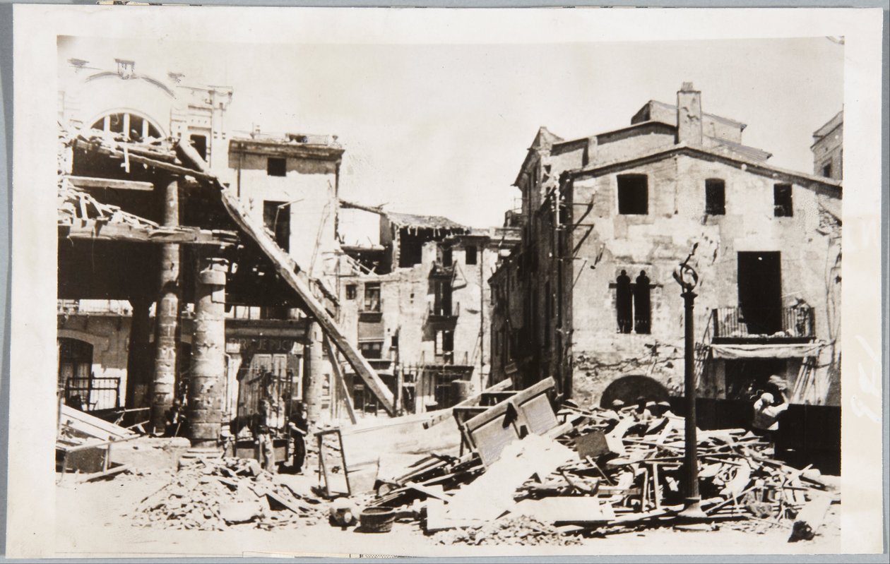 Na de bombardementen in Granollers door Unbekannt Unbekannt