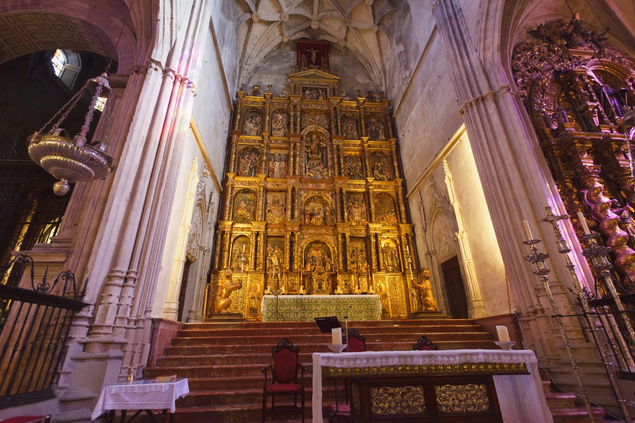 Carmona, provincie Sevilla, Spanje. Interieur van Prioral de Santa Maria. Priorij van Santa Maria. door Unbekannt Unbekannt