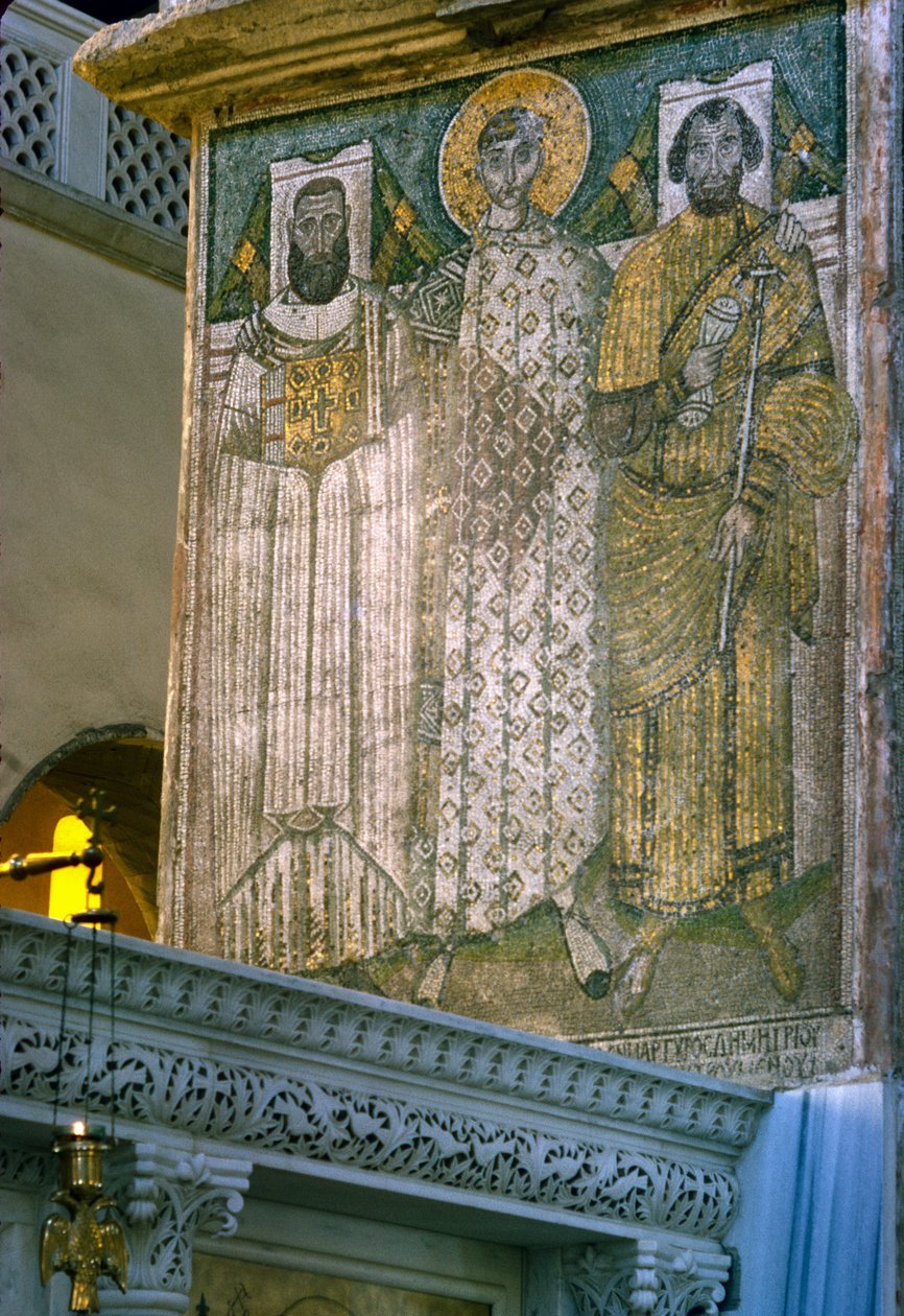 St. Demetrius en schenkers, mozaïek in de kerk van Agios Georgios door Unbekannt Unbekannt