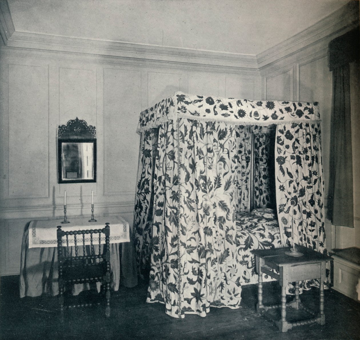 Een slaapkamer uit het huis van majoor Nicholas Sewall, in Secretary, 1930 door Unbekannt