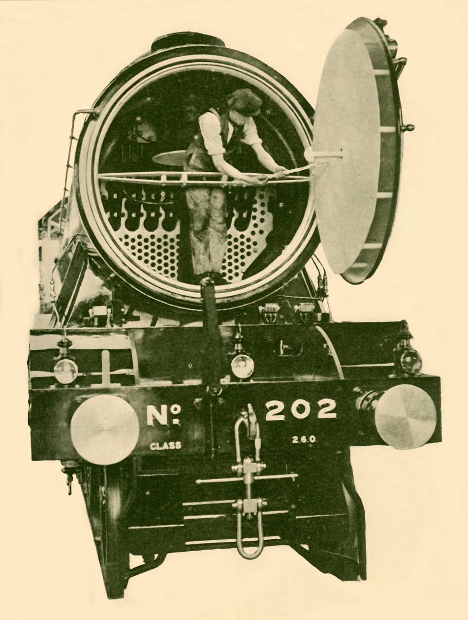 Een gemengde locomotief van de London and North Eastern met geopende rookkamer, ca. 1930 door Unbekannt