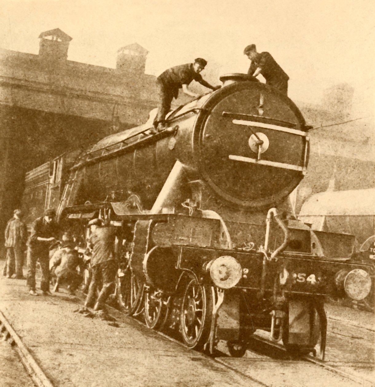 Een wasbeurt voor de Flying Scotsman, ca. 1930 door Unbekannt
