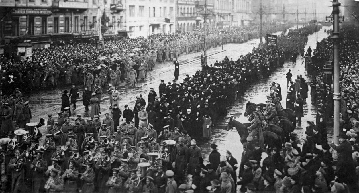 Een rouwceremonie voor slachtoffers van de Februarirevolutie, Rusland, 5 april, 1917 door Unbekannt
