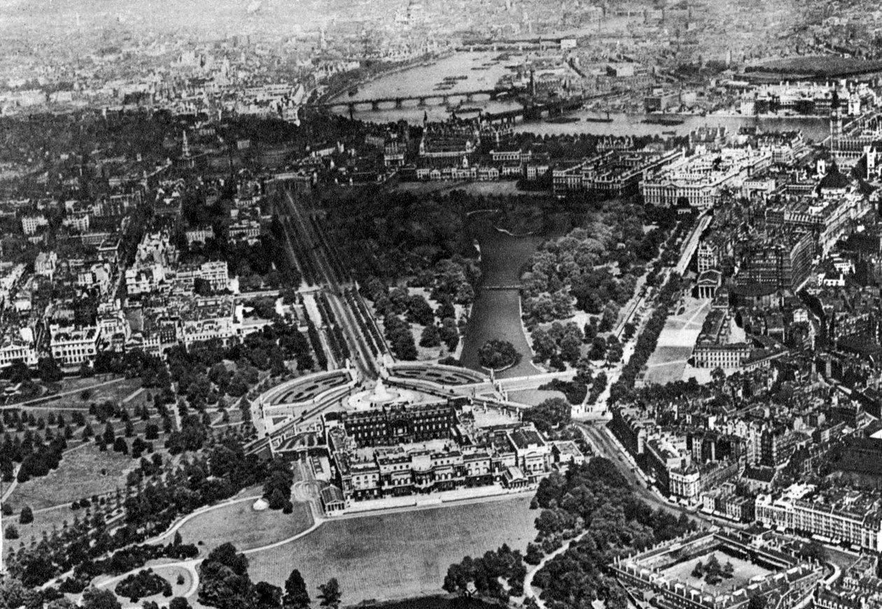 Luchtfoto van Buckingham Palace, Londen, 1926-1927 door Unbekannt