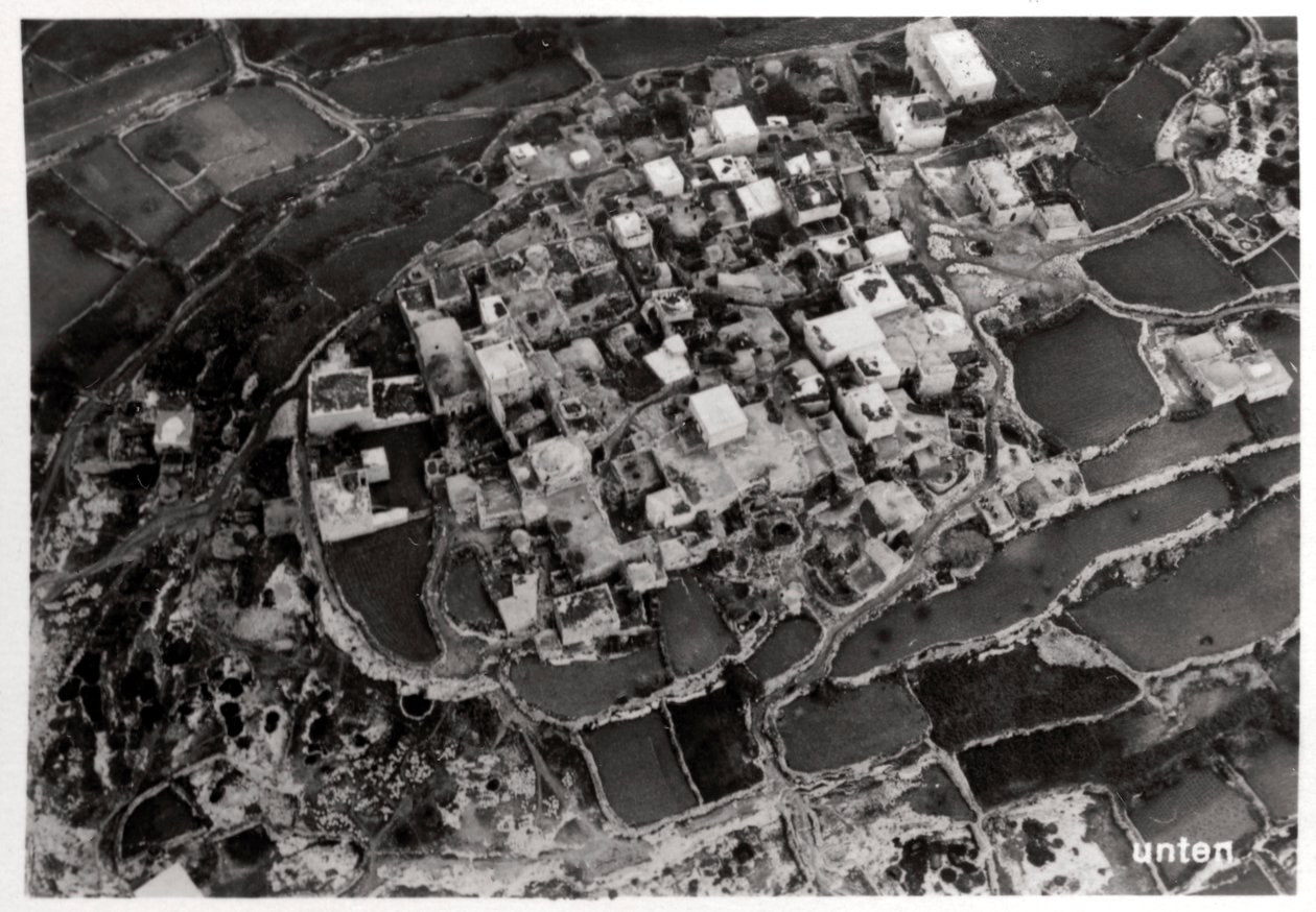 Luchtfoto van de hoogten rond Jeruzalem, Palestina, vanuit een Zeppelin, 1931-1933 door Unbekannt