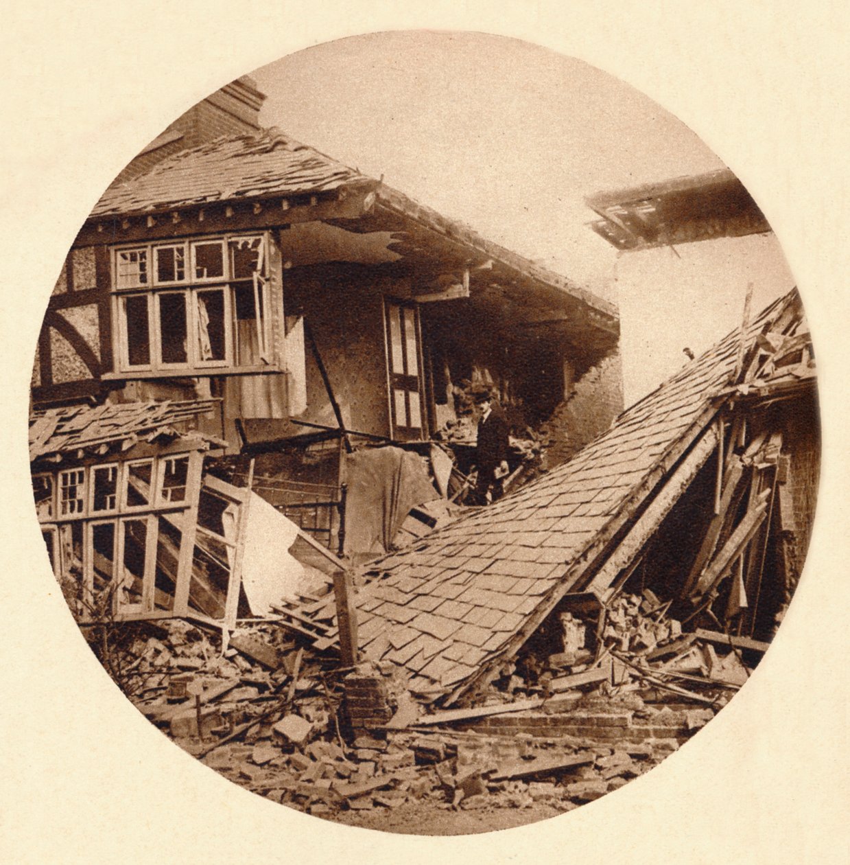Schade door luchtaanval in Croydon, 1915-1935 door Unbekannt