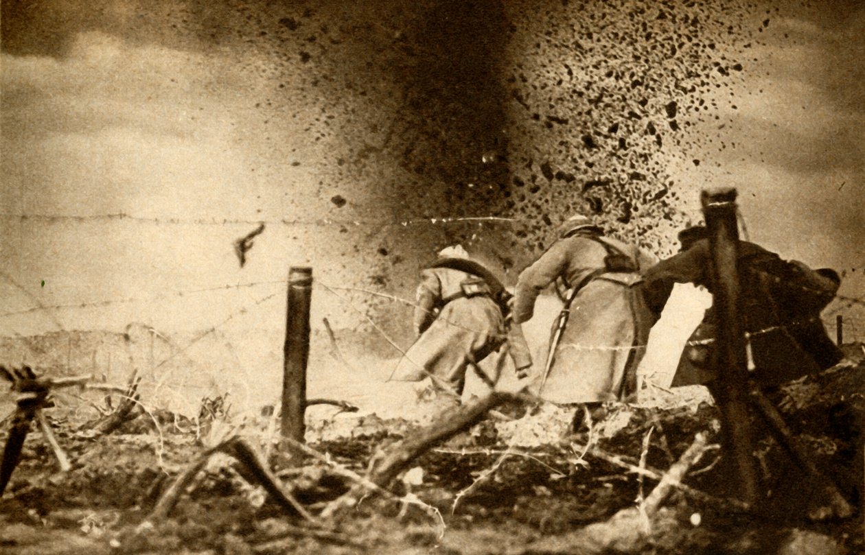 Een H.E. granaat ontploft, Eerste Wereldoorlog, 1914-1918, 1933 door Unbekannt