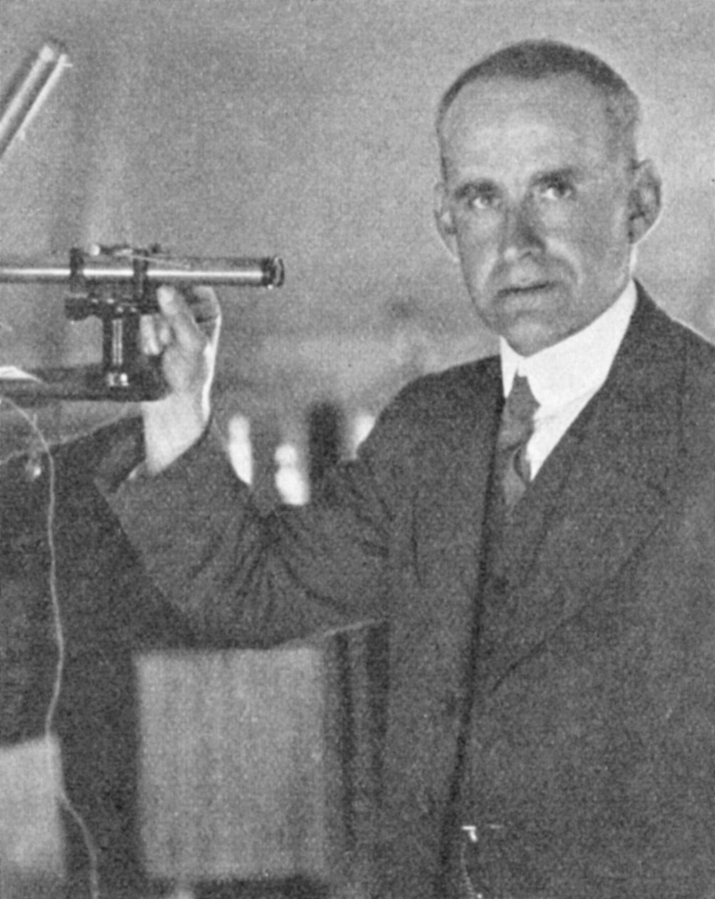 Arthur Stanley Eddington 1882-1944, Britse astronoom, natuurkundige en wiskundige, ca. 1930-1944 door Unbekannt