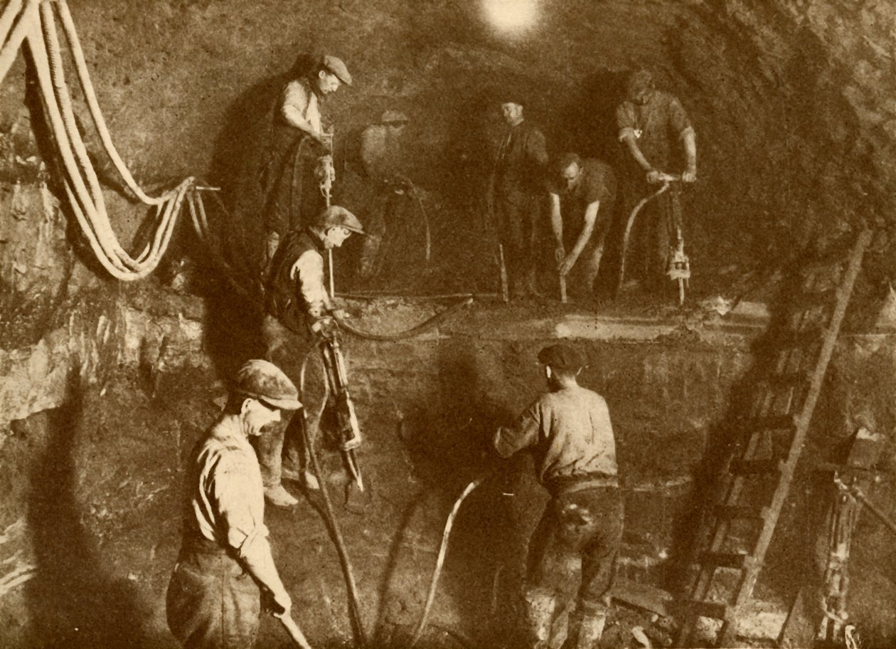 Aan het Werk aan de Nieuwe Mersey Tunnel, ca. 1930 door Unbekannt