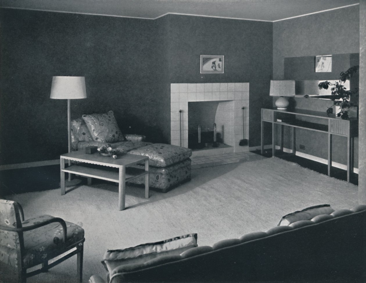 Slaapkamer in het huis van de heer Anatole Litvak in Saint Monica, Californië, 1942 door Unbekannt