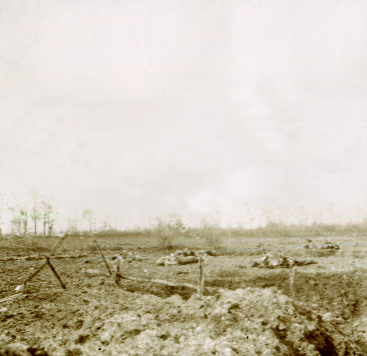 Lichamen na aanval, ca. 1914-ca. 1918 door Unbekannt