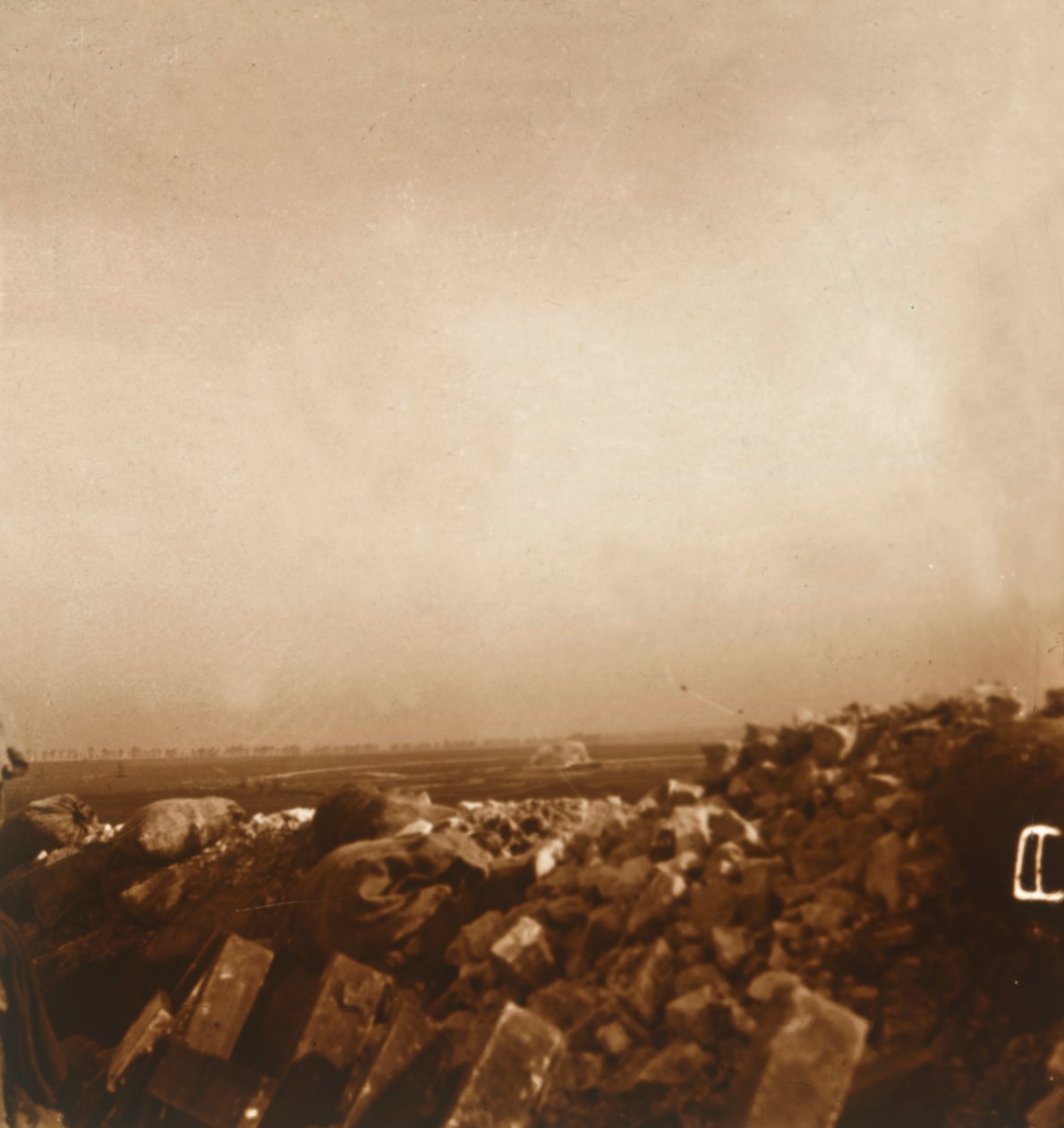 Bombardement, ca. 1914-1918 door Unbekannt