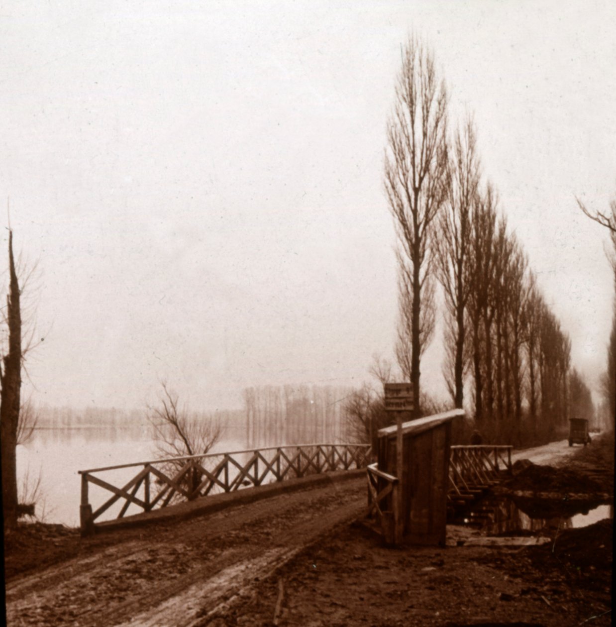 Brug over de rivier Ailette, Noord-Frankrijk, ca. 1918 door Unbekannt