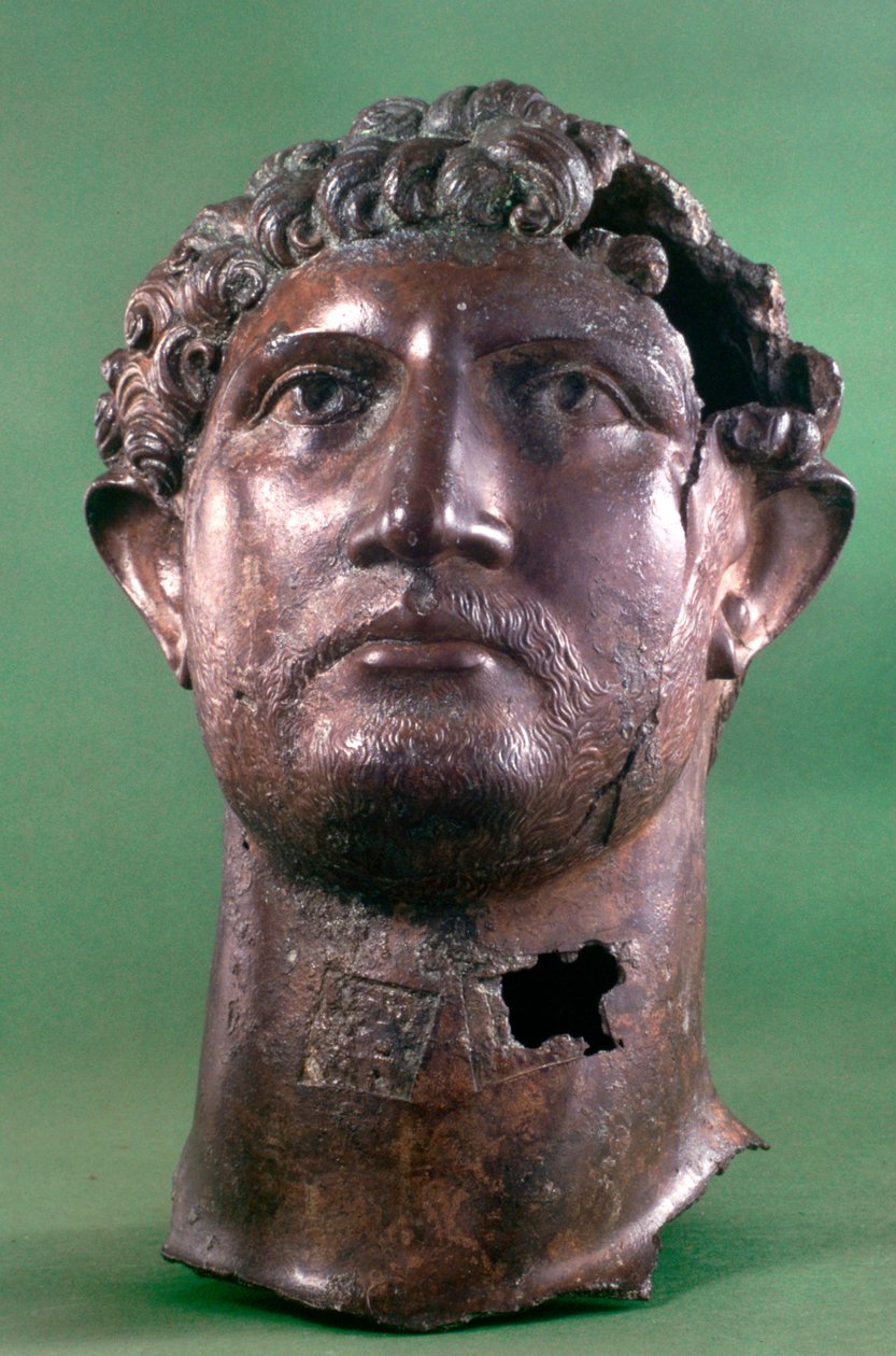 Bronzen hoofd van keizer Hadrianus, 2e eeuw na Christus door Unbekannt