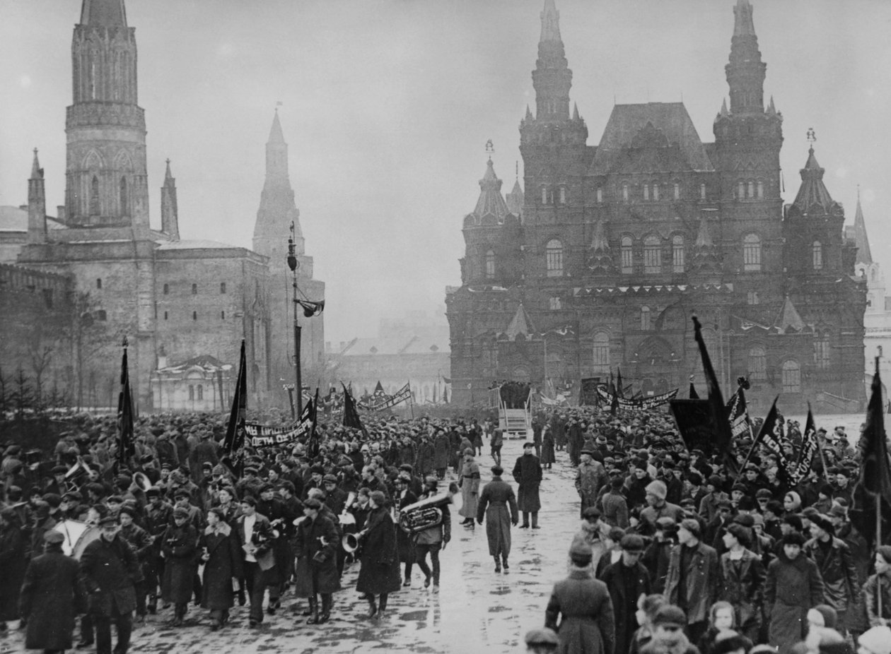 Vieringen ter gelegenheid van de 8e verjaardag van de Oktoberrevolutie in Moskou, 1925 door Unbekannt