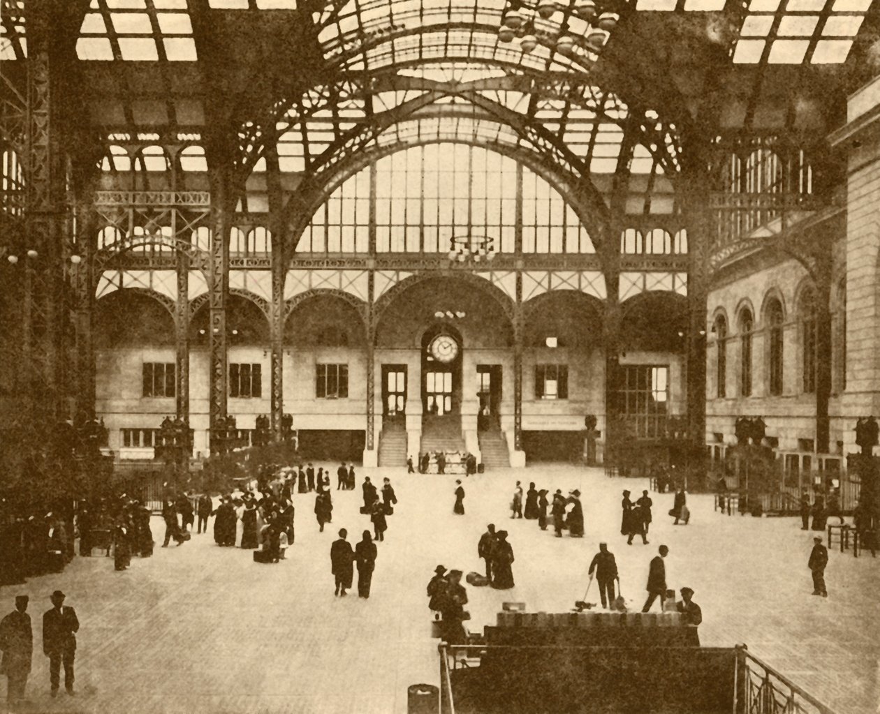 Centrale Hal, Pennsylvania Station, New York Pennsylvania Railroad Company, 1930 door Unbekannt