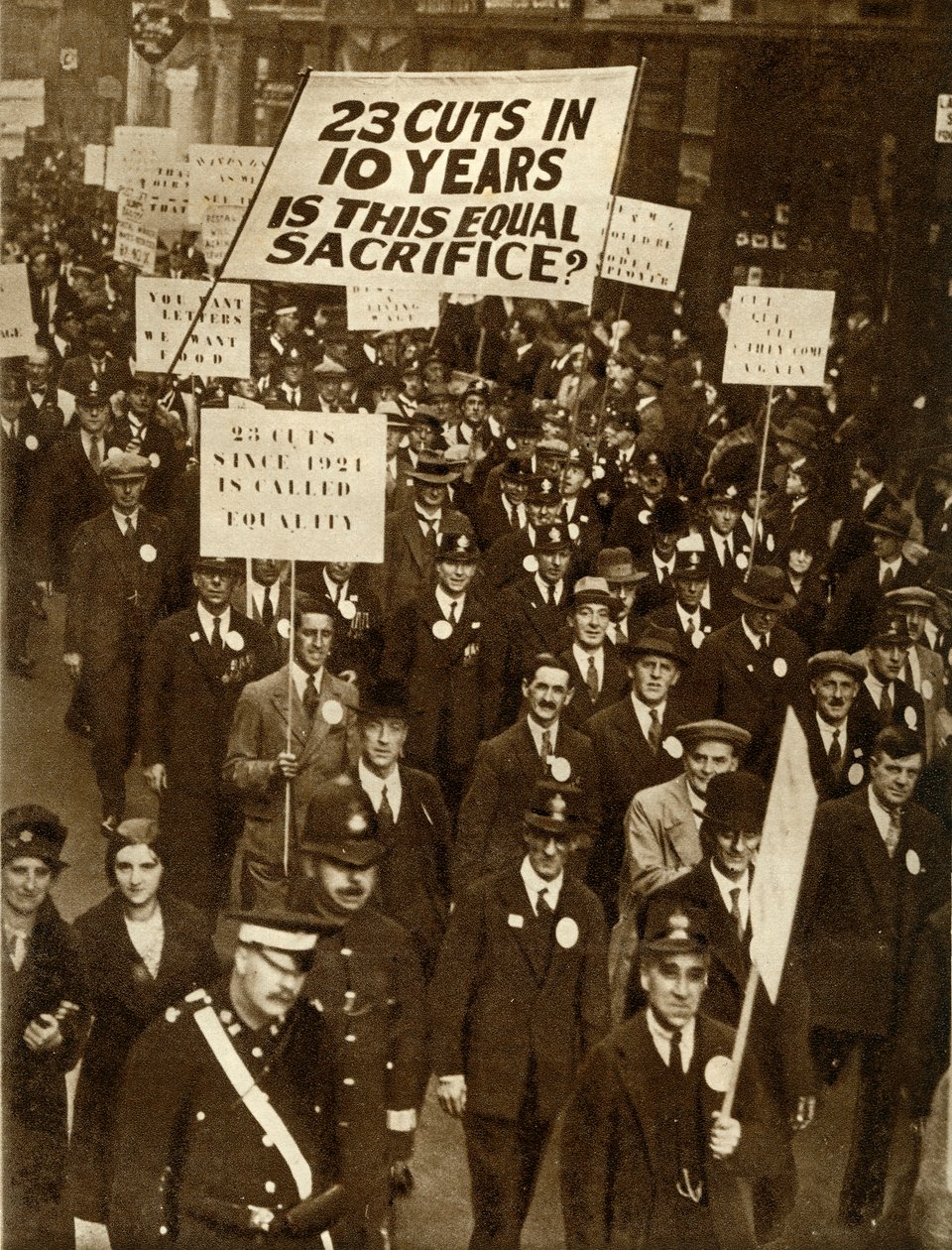 Ambtenaren protesteren tegen salarisverlagingen, Londen, oktober 1931, 1935 door Unbekannt