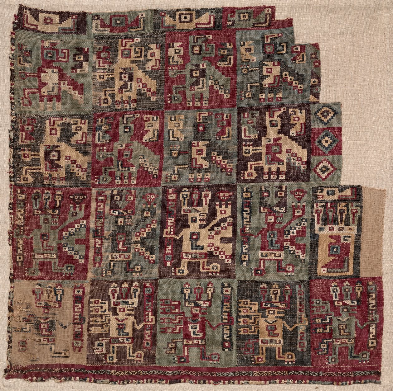 Hoekfragment, waarschijnlijk van een tuniek, 700-1100 n.Chr. door Unbekannt