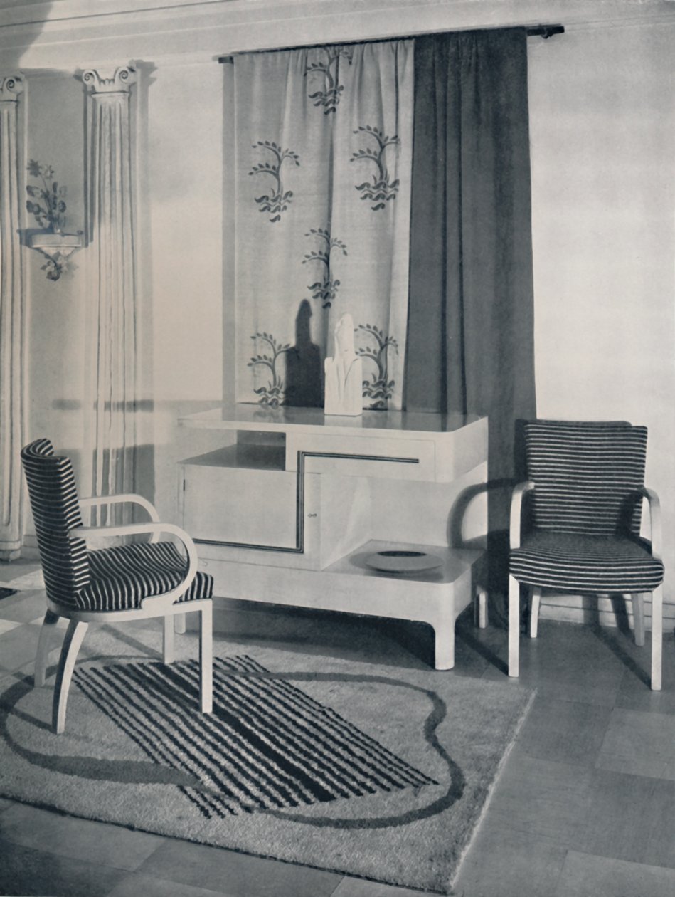 Hoek van een kamer ontworpen door Hayes Marshall voor Fortnum & Mason Ltd., Londen, 1936 door Unbekannt