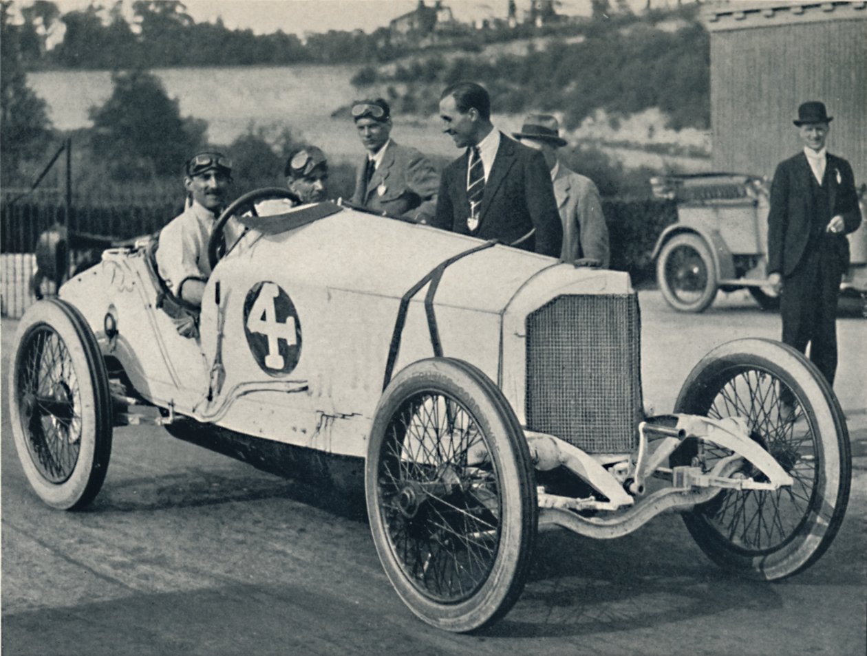 Graaf Zborowski, de jongere, op een Mercedes, 1937 door Unbekannt